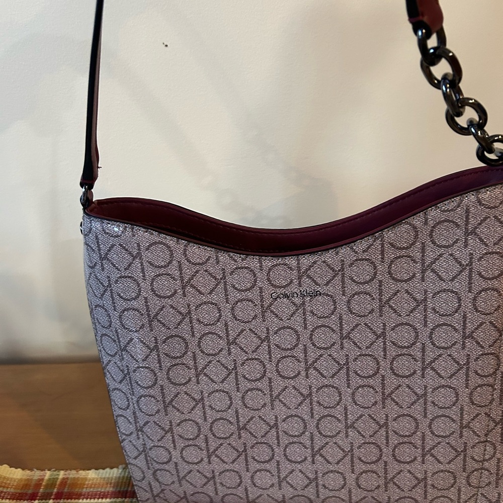 Calvin Klein Pink and burgundy  Bag